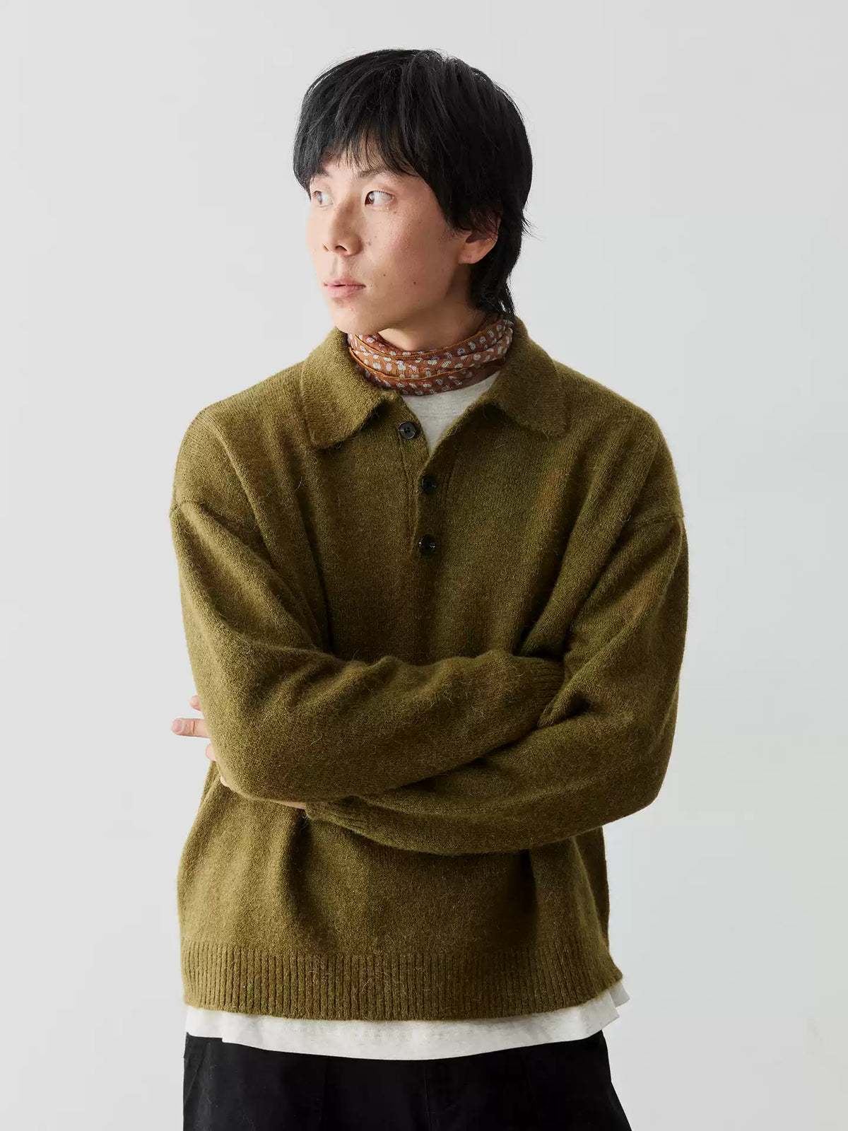 ルーズフィットポロ襟ニットセーター